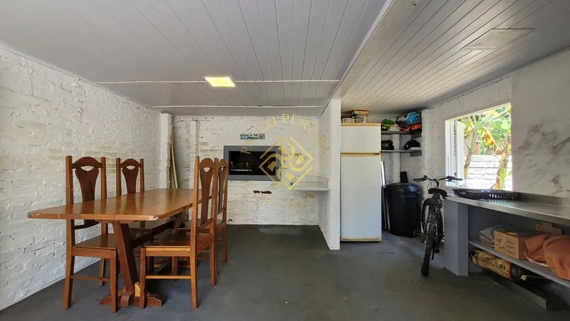 Casa uma quadra do mar: 3ª foto da galeria de imagens do imóvel