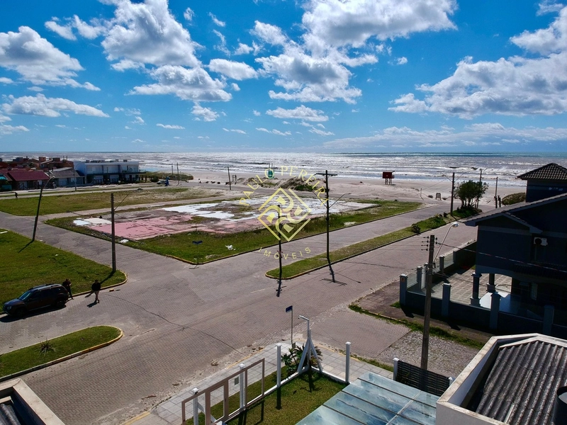 CASA HÁ 50 PASSOS DO MAR: 5ª foto da galeria de imagens do imóvel