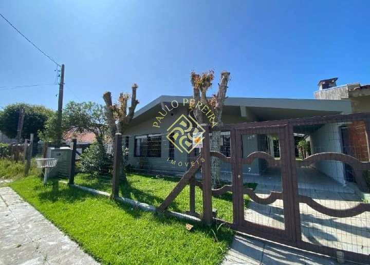 Casa Térrea Mobiliada no Centro de Xangri-Lá – A 4 Quadras do Mar!: 1ª foto da galeria de imagens do imóvel