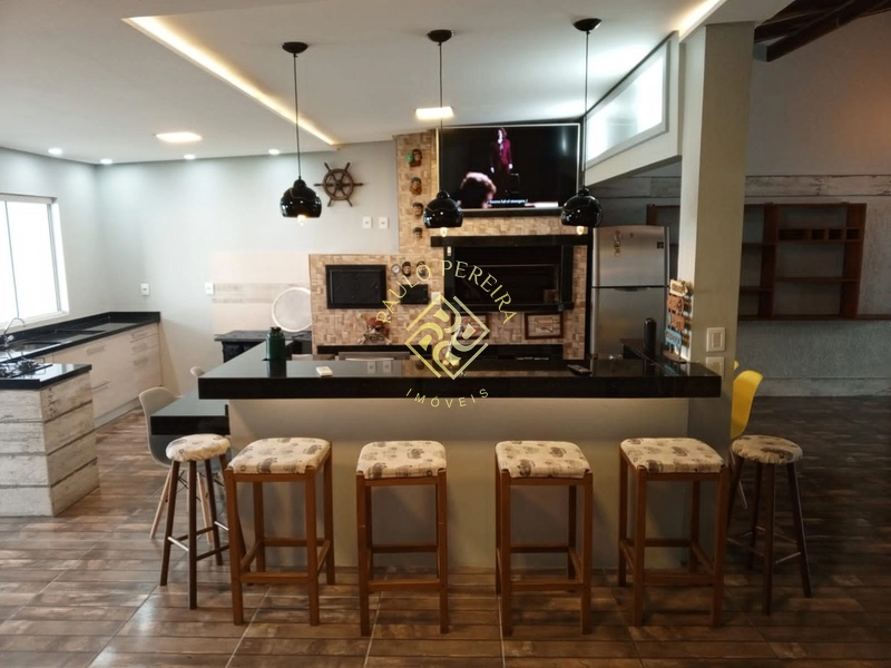 “Aqui o churrasco começa cedo… e as memórias duram para sempre.”: 5ª foto da galeria de imagens do imóvel