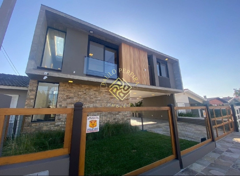 Sobrado  5 suites no Centro