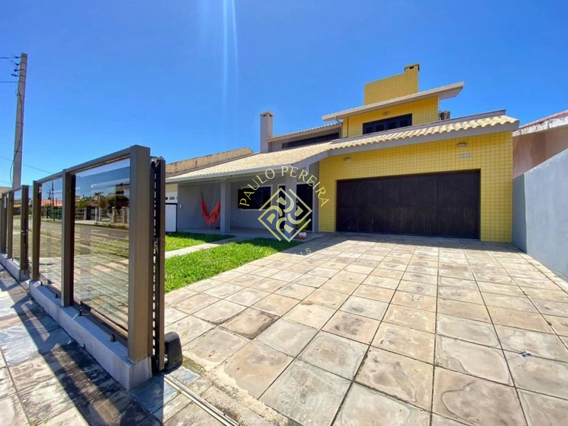 Sobrado próximo ao mar no Centro de Xangri lá: 1ª foto da galeria de imagens do imóvel