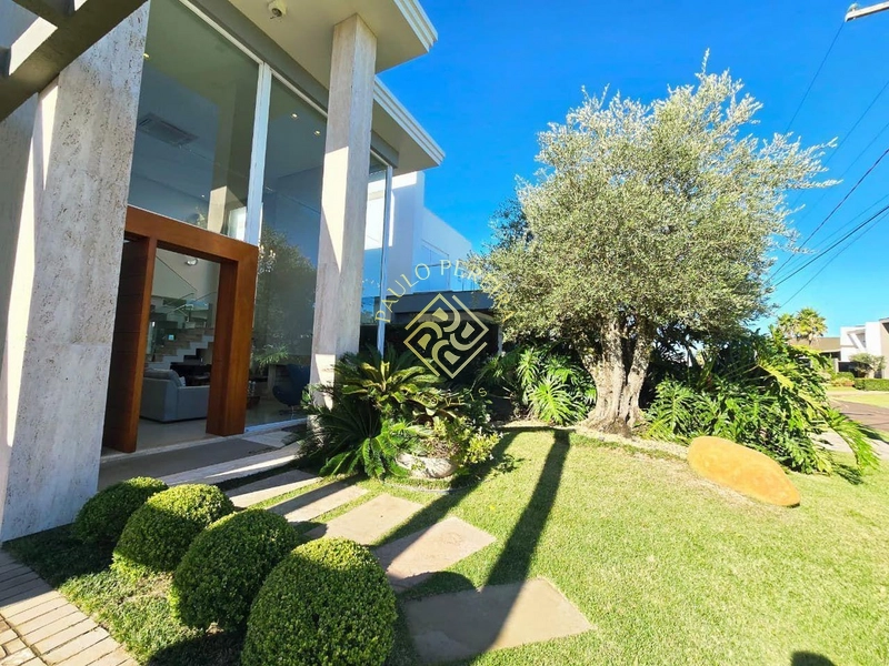 Mansão beira lago: 3ª foto da galeria de imagens do imóvel