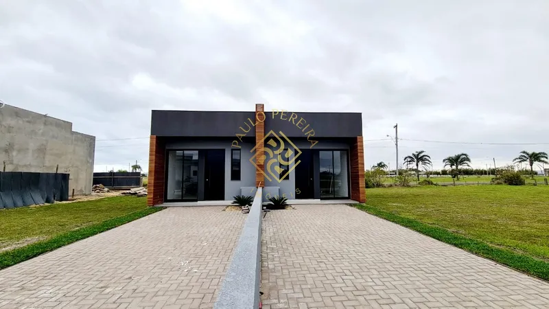 CASA EXCELENTE GERMINADA: 1ª foto da galeria de imagens do imóvel