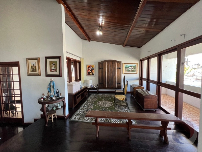 Terreno em Coqueiros com 744 m²: 4ª foto da galeria de imagens do imóvel