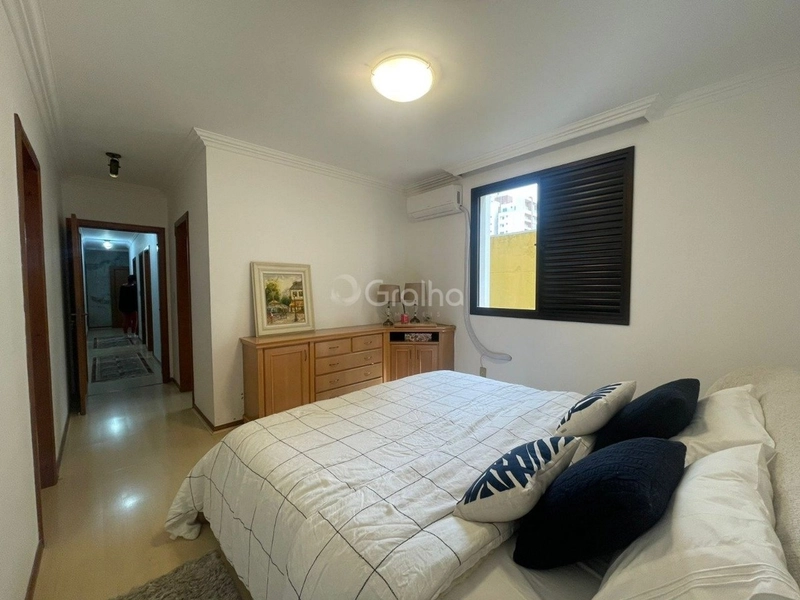 Apartamento no Centro com 4 dormitórios sendo 2 suítes e 2 vgs 237m²: 25ª foto da galeria de imagens do imóvel