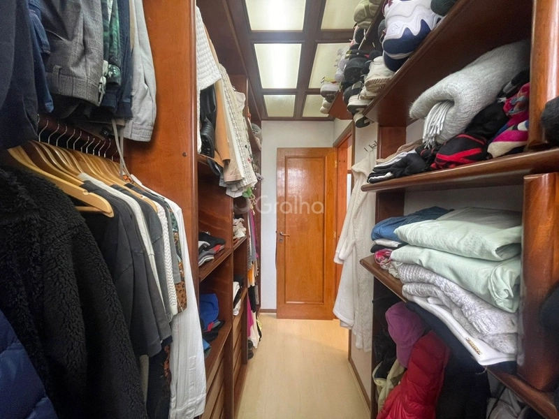 Apartamento no Centro com 4 dormitórios sendo 2 suítes e 2 vgs 237m²: 19ª foto da galeria de imagens do imóvel