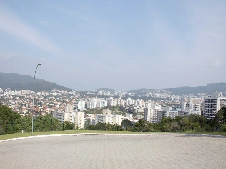 Terreno no Itacurubi com 480m² de área: 6ª foto da galeria de imagens do imóvel