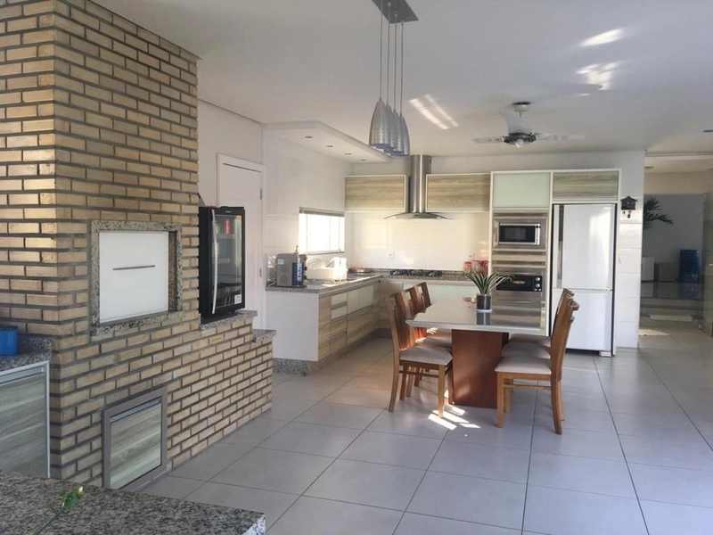 Casa no Carianos com 4 dormitórios 1 suíte com sacada -321 m²: 3ª foto da galeria de imagens do imóvel