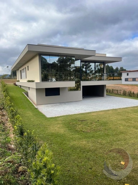casa na Serra catarinense com 4 suítes - Rancho Queimado: 3ª foto da galeria de imagens do imóvel