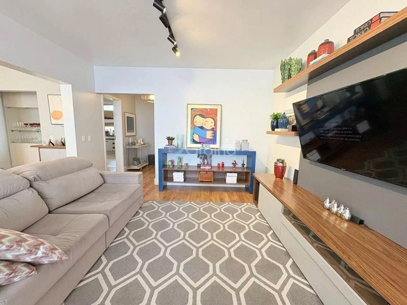 Apartamento no Centro com 3 dormitórios, sendo 1 suíte 2 vagas 229 m²: 2ª foto da galeria de imagens do imóvel