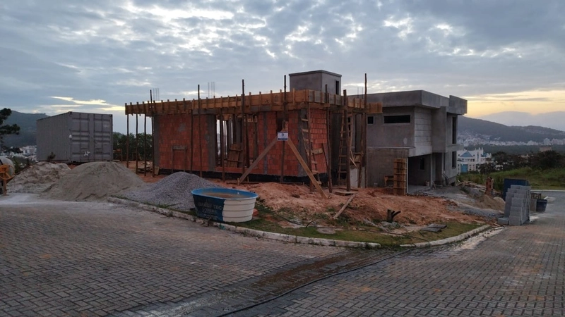 Casa residencial no Itacurubi com 3 dormitórios sendo 3 suítes 185m²: 10ª foto da galeria de imagens do imóvel