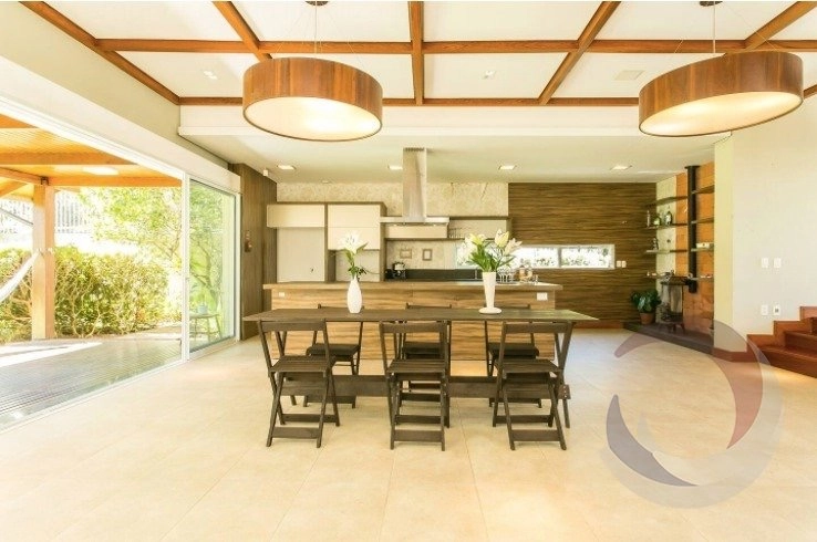 Casa no João Paulo com 5 dormitórios, sendo 4 suítes e 5 vagas: 12ª foto da galeria de imagens do imóvel