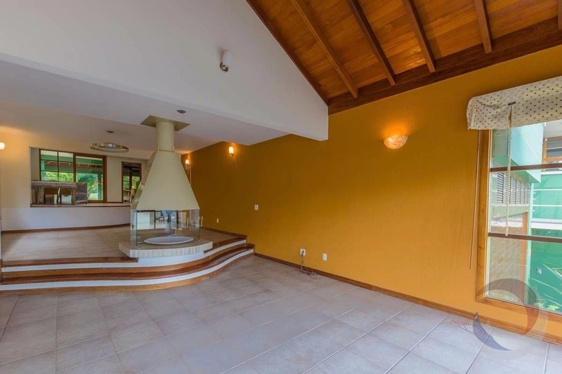 Casa no João Paulo com 5 dormitórios, sendo 4 suítes e 5 vagas: 7ª foto da galeria de imagens do imóvel