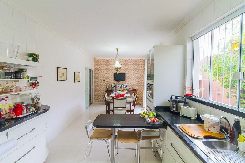 Casa residencial na Trindade com 6 dormitórios sendo 2 suítes - 368m²: 15ª foto da galeria de imagens do imóvel