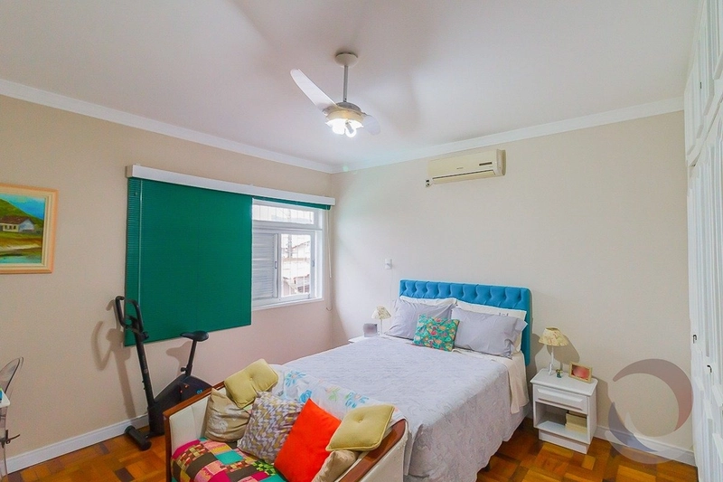 Casa residencial na Trindade com 6 dormitórios sendo 2 suítes - 368m²: 24ª foto da galeria de imagens do imóvel