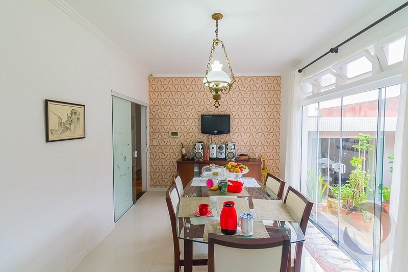 Casa residencial na Trindade com 6 dormitórios sendo 2 suítes - 368m²: 14ª foto da galeria de imagens do imóvel