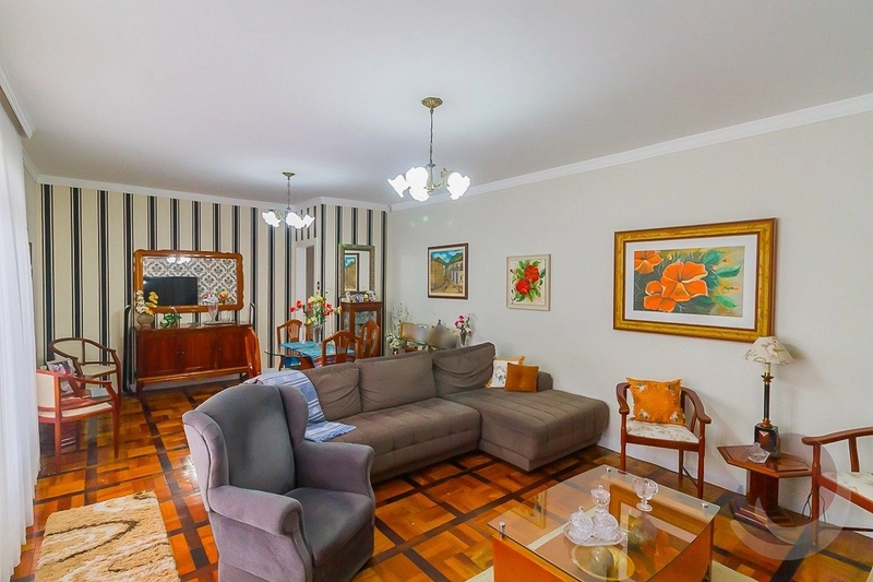 Casa residencial na Trindade com 6 dormitórios sendo 2 suítes - 368m²: 19ª foto da galeria de imagens do imóvel