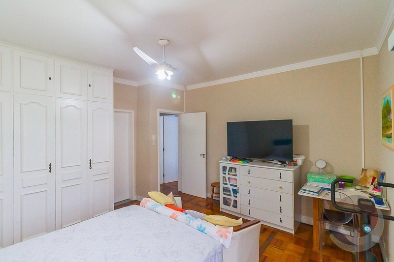 Casa residencial na Trindade com 6 dormitórios sendo 2 suítes - 368m²: 22ª foto da galeria de imagens do imóvel