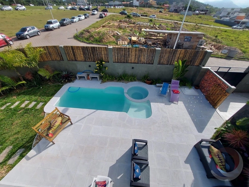 Casa no Rio Tavares com 4 dormitórios sendo 2 suítes - 318m²: 7ª foto da galeria de imagens do imóvel