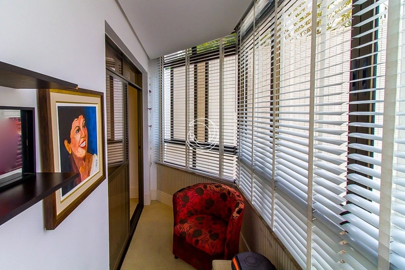 Apartamento na Agronômica Com 4 dormitórios, sendo 02 suíte e 2 vagas: 13ª foto da galeria de imagens do imóvel