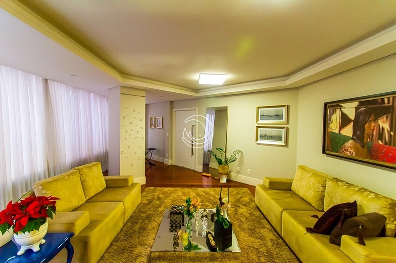 Apartamento na Agronômica Com 4 dormitórios, sendo 02 suíte e 2 vagas: 3ª foto da galeria de imagens do imóvel