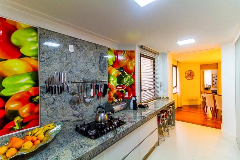 Apartamento na Agronômica Com 4 dormitórios, sendo 02 suíte e 2 vagas: 9ª foto da galeria de imagens do imóvel
