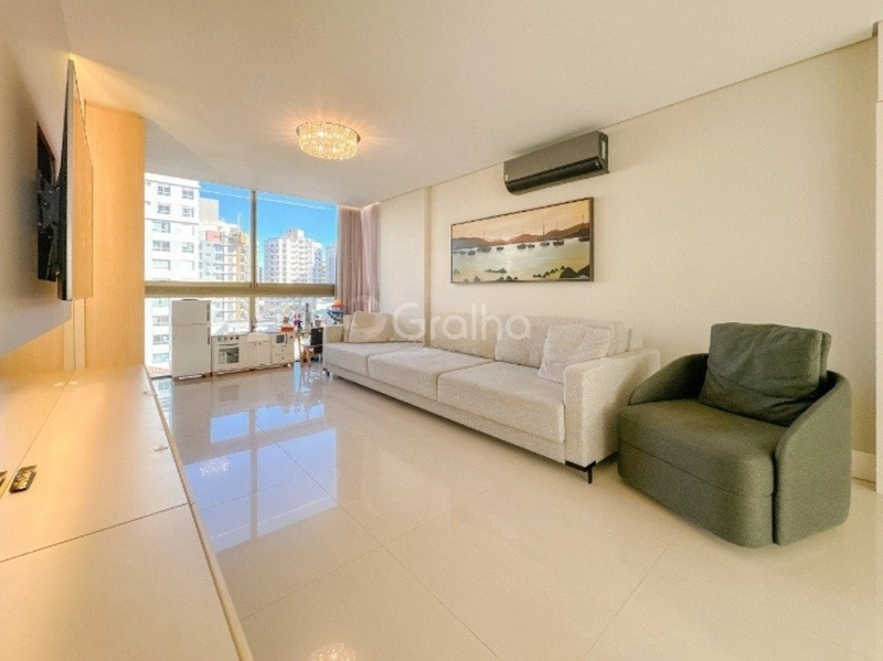 Apartamento no Centro  com 4 suítes e 4 vagas de garagem - 256 m²: 3ª foto da galeria de imagens do imóvel