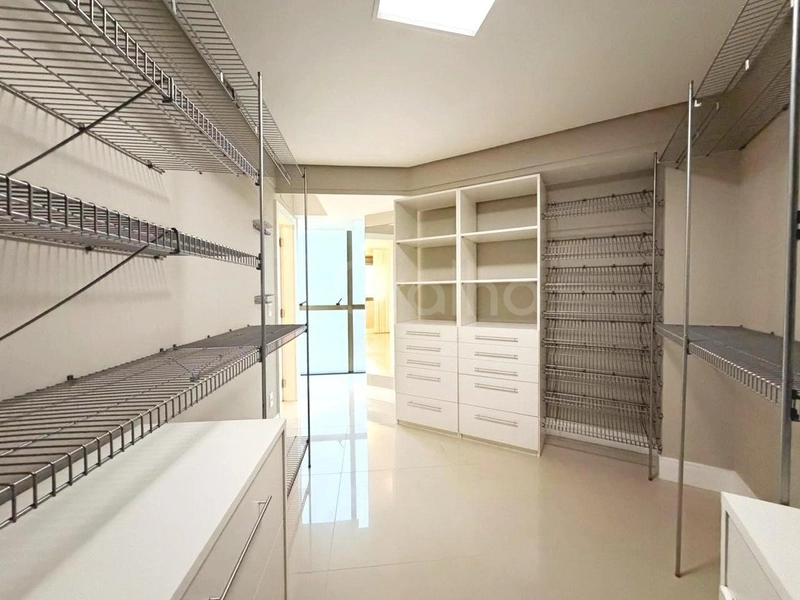 Apartamento no Centro  com 4 suítes e 4 vagas de garagem - 256 m²: 15ª foto da galeria de imagens do imóvel