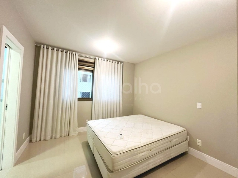 Apartamento no Centro  com 4 suítes e 4 vagas de garagem - 256 m²: 21ª foto da galeria de imagens do imóvel