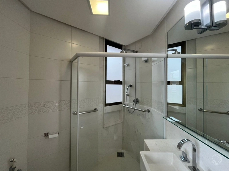 Apartamento no Centro com 3 suítes e 4 vagas de garagem - 256 m²: 22ª foto da galeria de imagens do imóvel