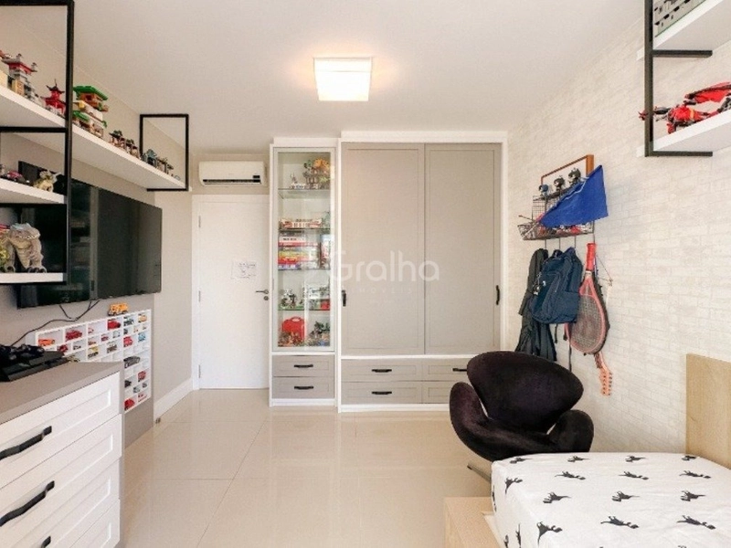 Apartamento no Centro  com 4 suítes e 4 vagas de garagem - 256 m²: 22ª foto da galeria de imagens do imóvel