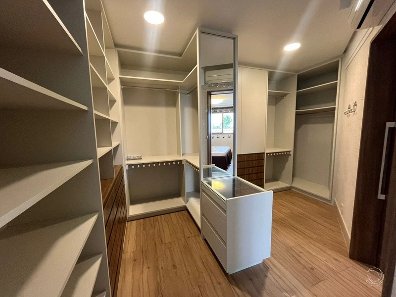 Apartamento no Centro com 3 suítes e 4 vagas de garagem - 256 m²: 20ª foto da galeria de imagens do imóvel