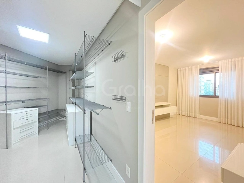 Apartamento no Centro  com 4 suítes e 4 vagas de garagem - 256 m²: 14ª foto da galeria de imagens do imóvel