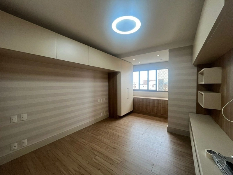 Apartamento no Centro com 3 suítes e 4 vagas de garagem - 256 m²: 23ª foto da galeria de imagens do imóvel