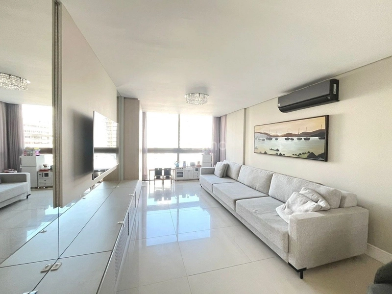 Apartamento no Centro  com 4 suítes e 4 vagas de garagem - 256 m²: 1ª foto da galeria de imagens do imóvel