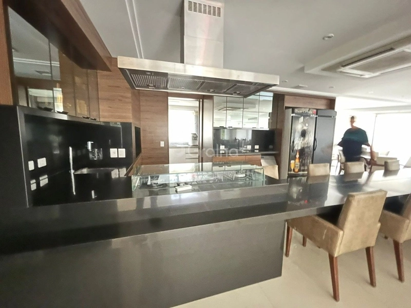 Apartamento no Centro  com 4 suítes e 4 vagas de garagem - 256 m²: 32ª foto da galeria de imagens do imóvel