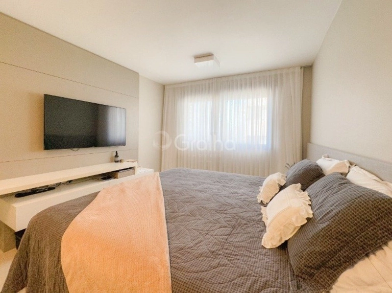 Apartamento no Centro  com 4 suítes e 4 vagas de garagem - 256 m²: 16ª foto da galeria de imagens do imóvel