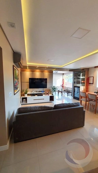 Apartamento em Jurere com 3 dormitórios, sendo 1 suítes e 1 vaga: 2ª foto da galeria de imagens do imóvel
