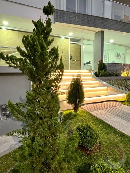 Apartamento em Coqueiros com 4 dormitórios, sendo 4 suíte e 3 vagas: 19ª foto da galeria de imagens do imóvel