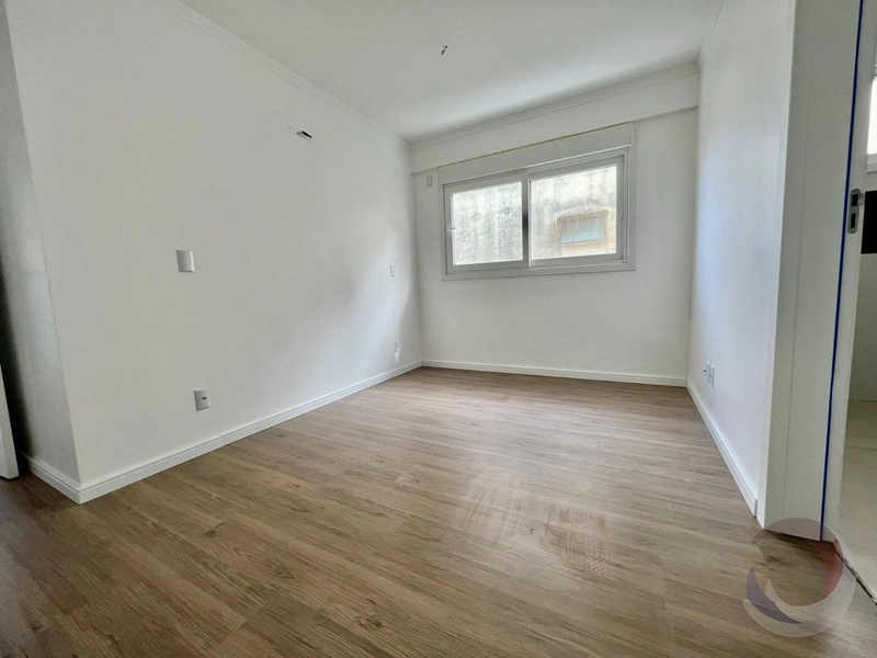 Apartamento em Coqueiros com 4 dormitórios, sendo 4 suíte e 3 vagas: 15ª foto da galeria de imagens do imóvel