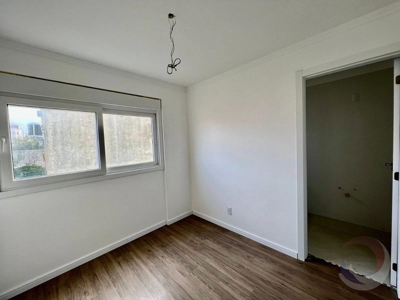 Apartamento em Coqueiros com 4 dormitórios, sendo 4 suíte e 3 vagas: 12ª foto da galeria de imagens do imóvel