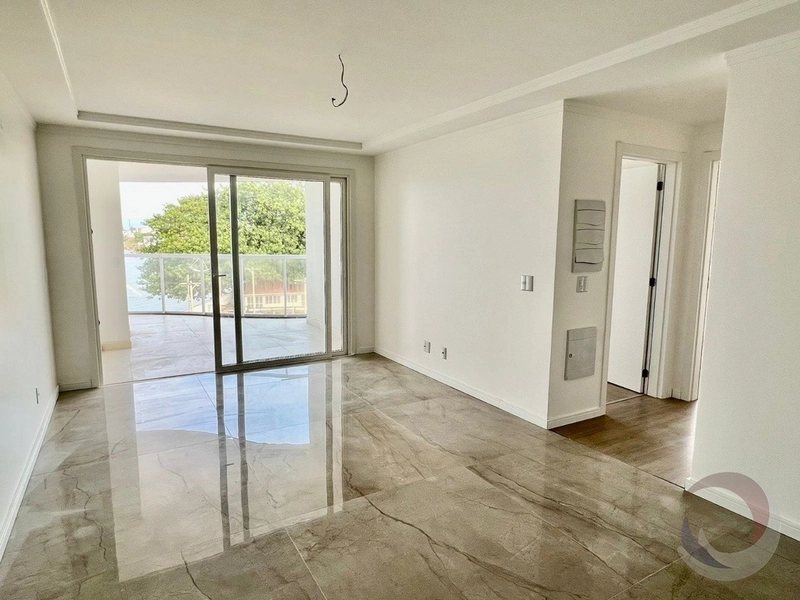 Apartamento em Coqueiros com 4 dormitórios, sendo 4 suíte e 3 vagas: 8ª foto da galeria de imagens do imóvel
