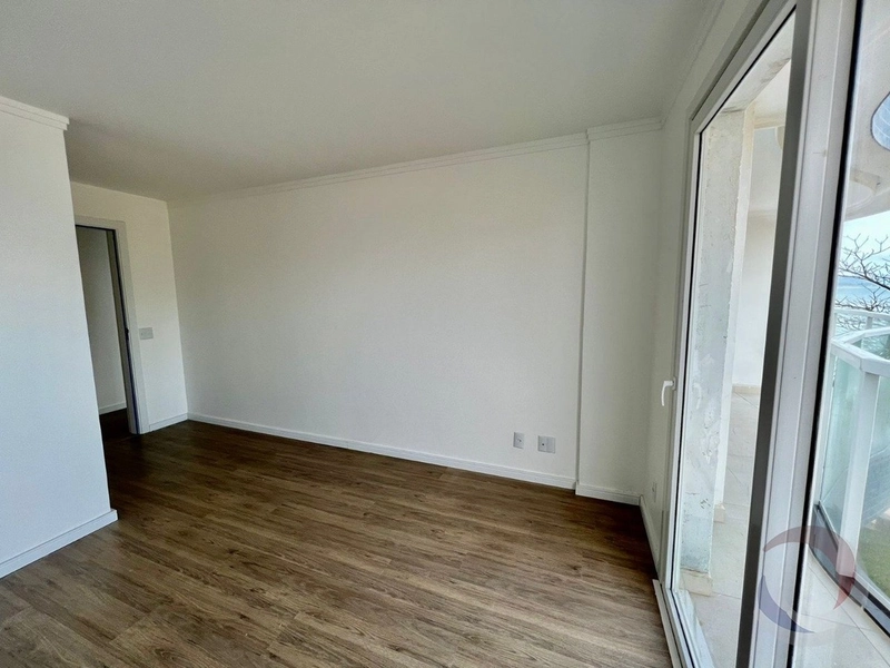 Apartamento em Coqueiros com 4 dormitórios, sendo 4 suíte e 3 vagas: 14ª foto da galeria de imagens do imóvel
