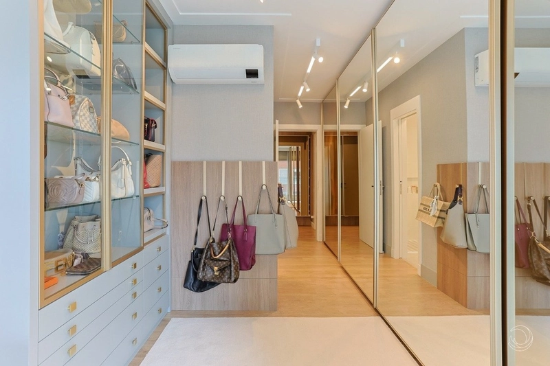 Apartamento na Beira mar com 4 dormitórios 4 suítes e 3 vagas - 308m: 17ª foto da galeria de imagens do imóvel