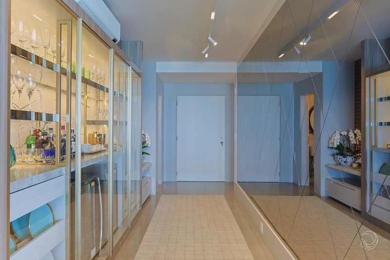 Apartamento na Beira mar com 4 dormitórios 4 suítes e 3 vagas - 308m: 13ª foto da galeria de imagens do imóvel