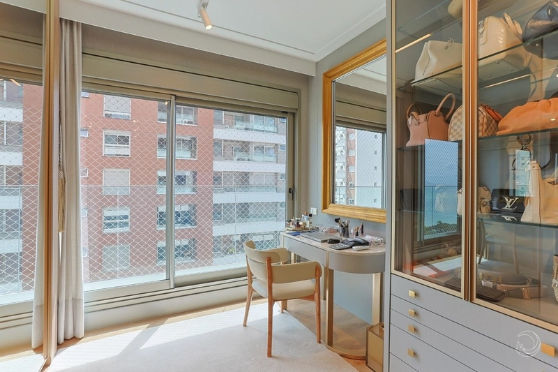 Apartamento na Beira mar com 4 dormitórios 4 suítes e 3 vagas - 308m: 16ª foto da galeria de imagens do imóvel
