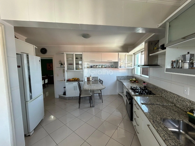 Apartamento em coqueiros com 03 dormitórios, sendo 01 suíte e 1 vaga: 9ª foto da galeria de imagens do imóvel