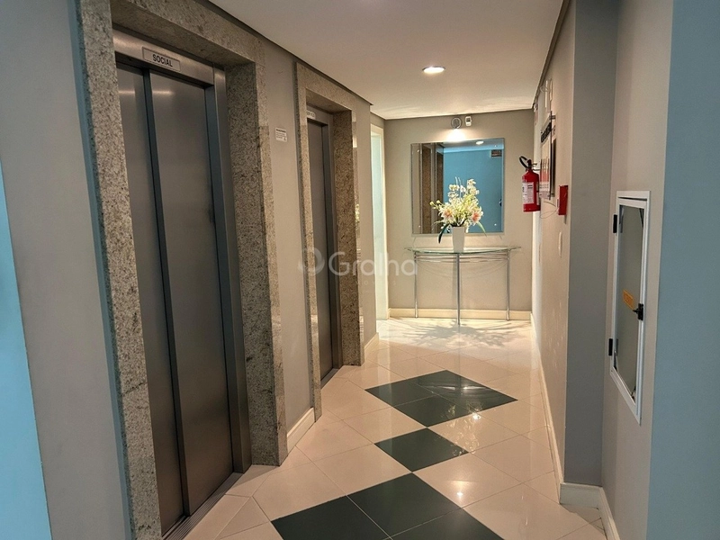 Apartamento em coqueiros com 03 dormitórios, sendo 01 suíte e 1 vaga: 32ª foto da galeria de imagens do imóvel