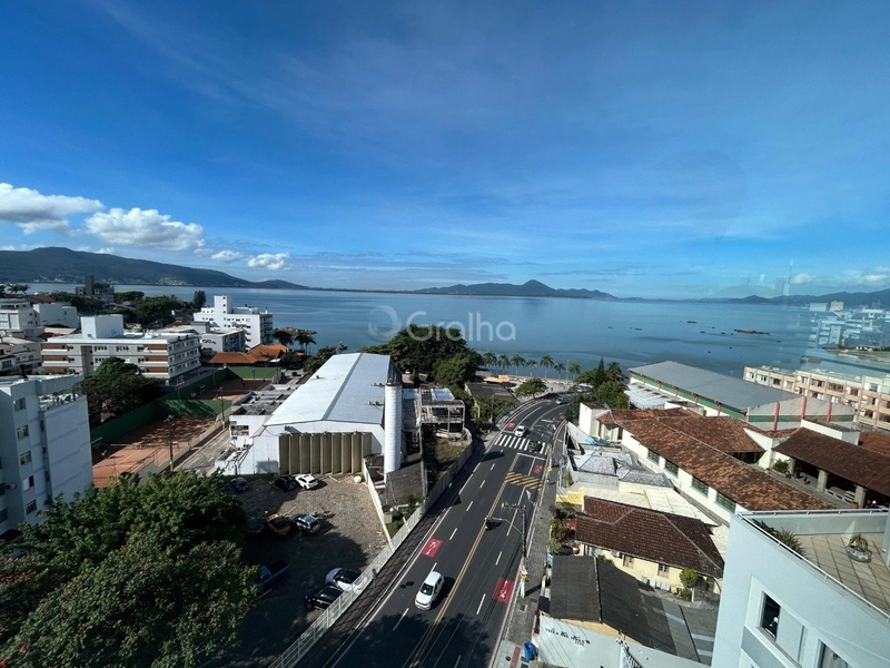 Apartamento em coqueiros com 03 dormitórios, sendo 01 suíte e 1 vaga: 5ª foto da galeria de imagens do imóvel